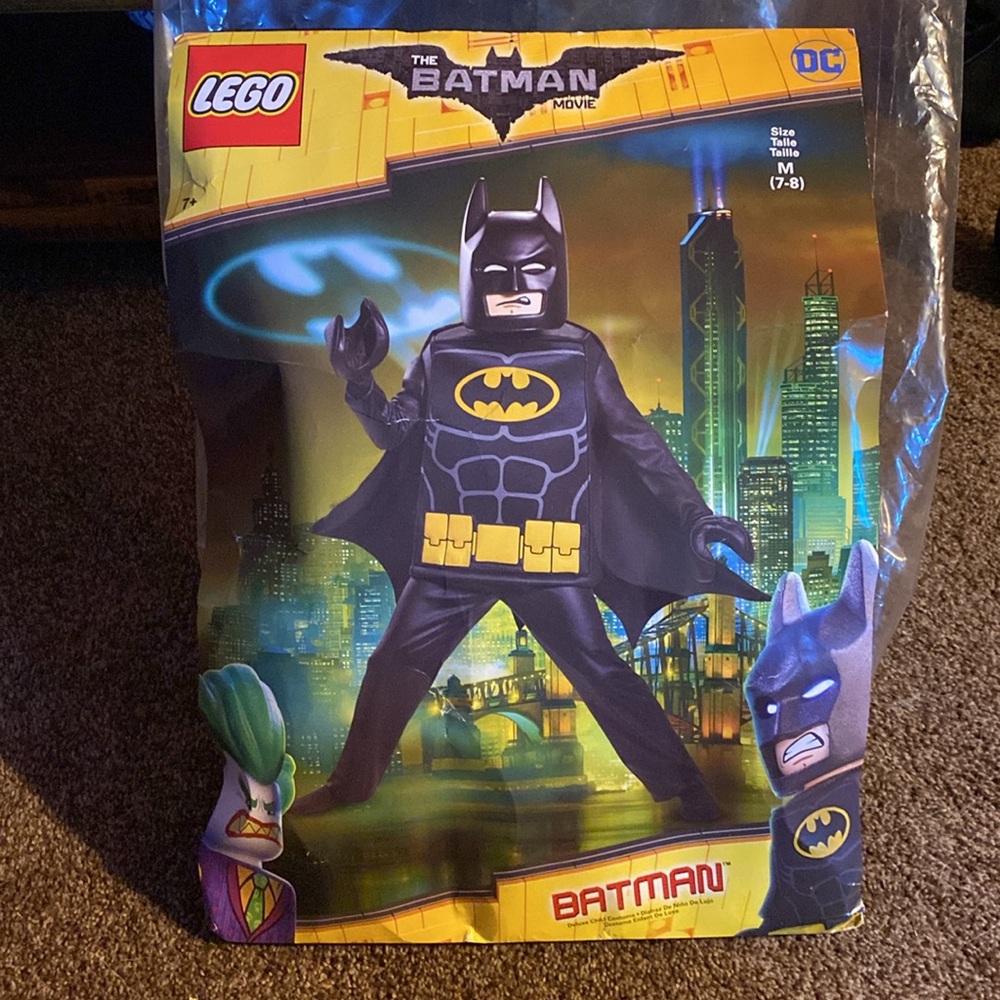 Lego Kids Batman Deluxe Movie Costume In Original Packaging Size medium 7/8